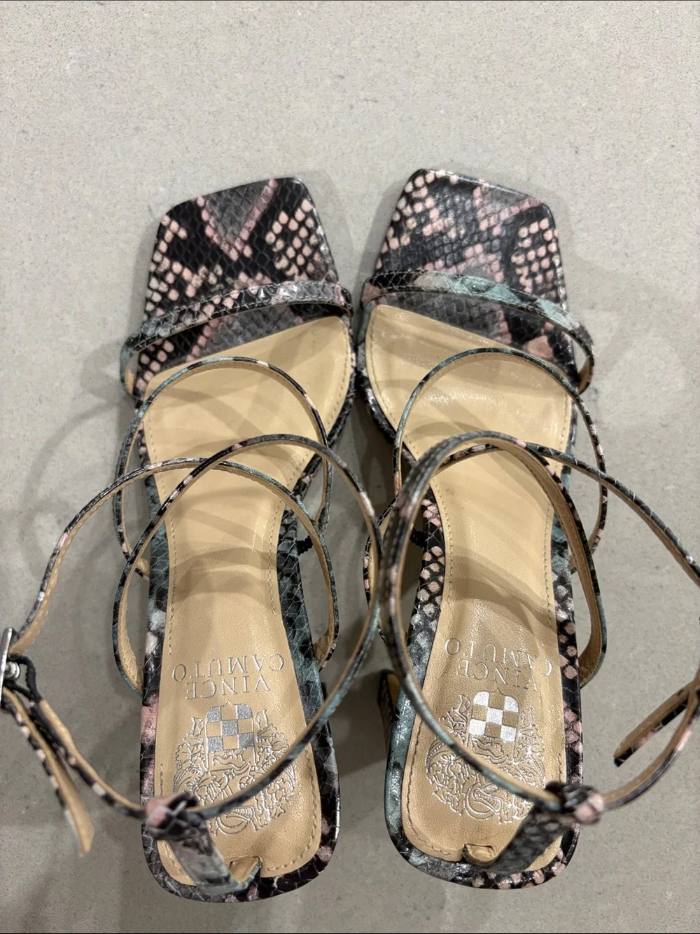 Vince camuto snake skin pink black blue criss cross 3.75” heels 7 worn once - Picture 7 of 7